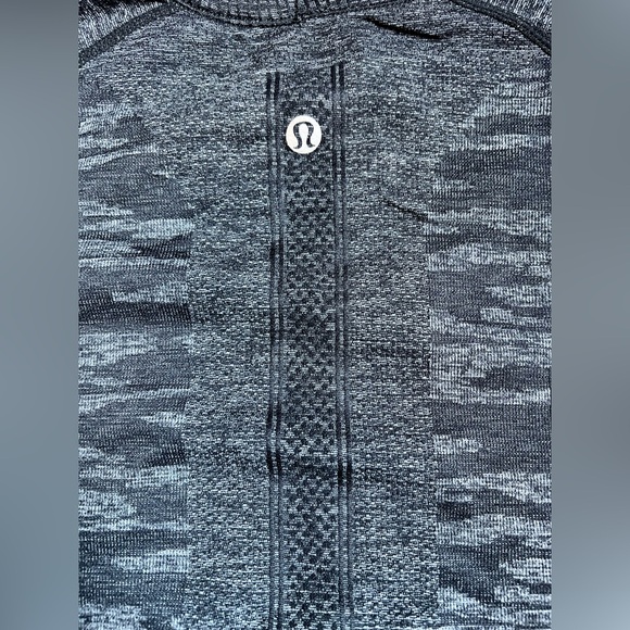 Lululemon Run: Swiftly Tech Long Sleeve Crew Size Gray/black Size Médium no tag - Picture 5 of 7